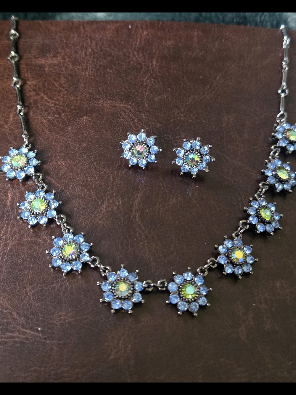 Vintage Avon Blue Crystal Flower Necklace & Earring Set #M4